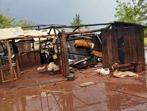 Unas 50 viviendas afectadas por un fuerte temporal que azotó ayer en Tembiaporâ - Nacionales - ABC Color