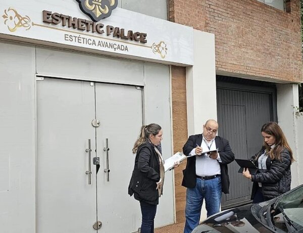 Clausuran clínica de las “doctoras Barbies” tras denuncia de mala praxis con PMMA · Radio Monumental 1080 AM