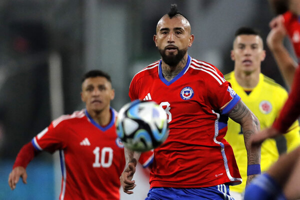 Versus / Arturo Vidal sufrió una dura lesión y estará ausente en las próximas fechas de las eliminatorias