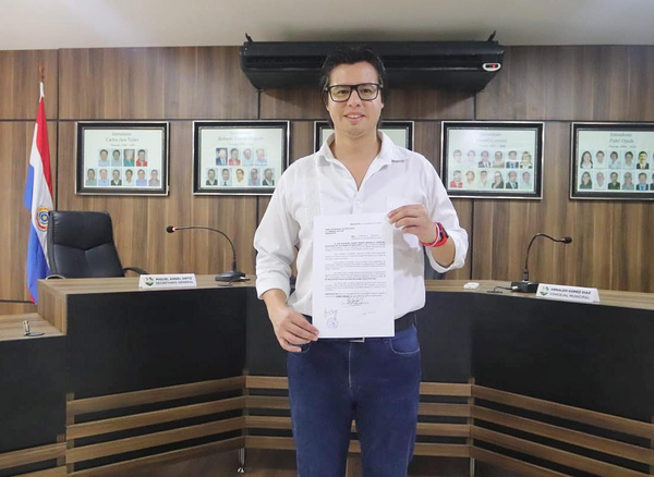Edgar Torres presenta renuncia a su banca en la Junta Municipal - La Clave