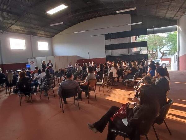CENTRO DE ATENCIÓN A VÍCTIMAS MANTUVO REUNIÓN DE TRABAJO CON EQUIPO DE ENCARNACIÓN