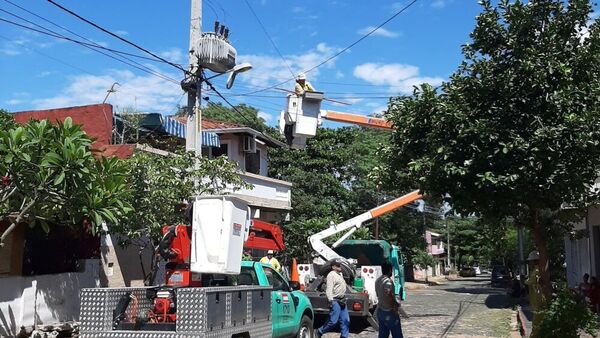 TORMENTAS EN ITAPÚA AFECTARON AL SERVICIO DE ENERGÍA ELÉCTRICA EN VARIOS DISTRITOS