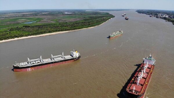 Secretaria de Energía de Argentina dice que Paraguay reconoció "derecho" a cobrar peaje en hidrovía
