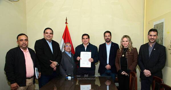 La Nación / MUVH declaró de interés la competencia nacional de albañiles