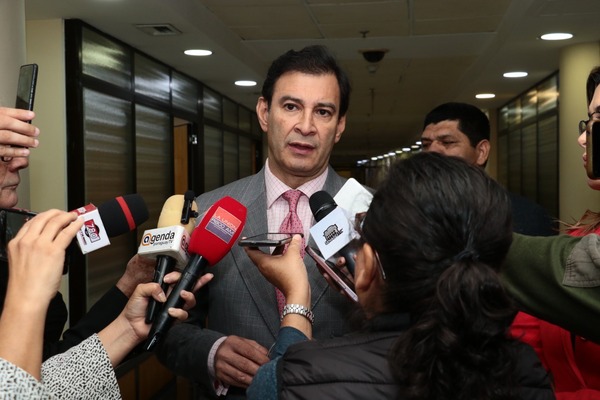 Diario HOY | Desprolijidad fue la constante y es hora de poner orden, según Ovelar