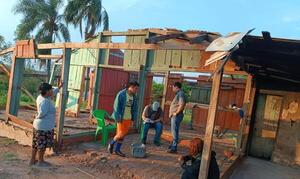 Temporal y fuertes vientos causaron destrozos en Tembiaporã