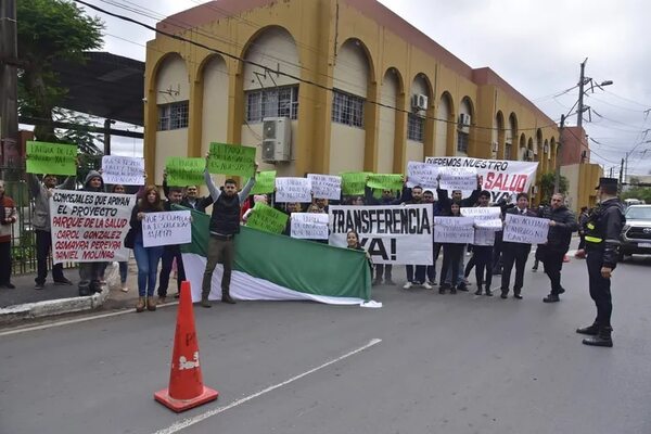 Lambaré: ciudadanos protestan y exigen defender futuro Parque de la Salud - Nacionales - ABC Color