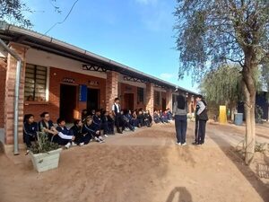 Filadelfia: seis docentes no cobraron sus salarios de agosto y dejaron de asistir a clases - Noticias del Chaco - ABC Color
