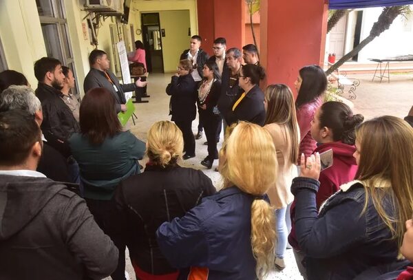 Desvinculados del Indert responden al titular del ente y aseguran que ellos no son operadores políticos - Economía - ABC Color