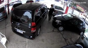 Diario HOY | Roban una camioneta y un auto de una playa de vehículos