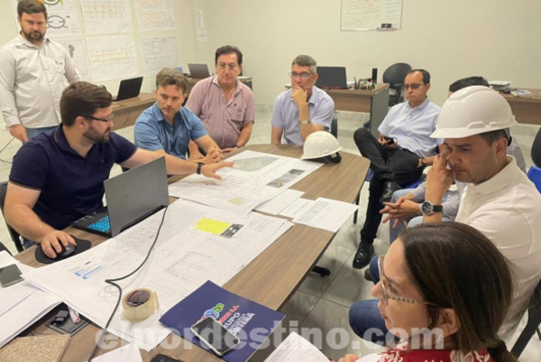 Intendente Acevedo visitó el imponente edificio de Shopping Dubai, que se encuentra en su última etapa de construcción - El Nordestino