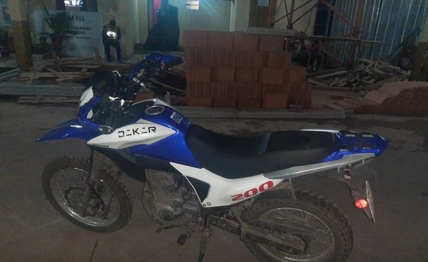 Diario HOY | Del campus de la UNA robaron una moto, GPS fue la salvación