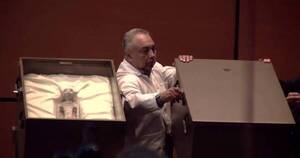 La Nación / Asombro y burlas por las “momias de Nazca” en el Congreso mexicano