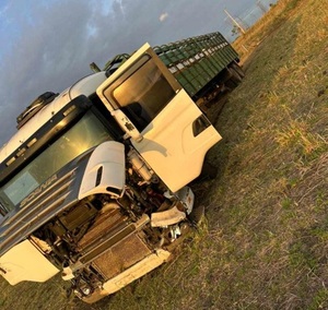 Baches causan otro accidente en la Ruta a Vallemí