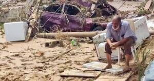 La Nación / Libia: más de 3.800 muertos y 30.000 desplazados por inundaciones