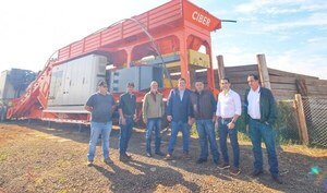 Gobernadores de Caaguazú, Guairá y Caazapá, unen fuerzas para adquirir planta asfáltica - Noticiero Paraguay
