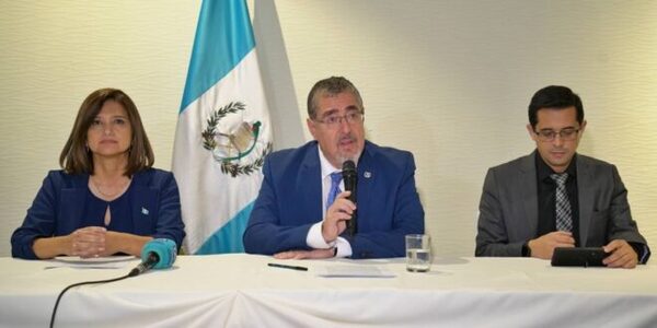 Presidente electo de Guatemala suspende la transición de poder