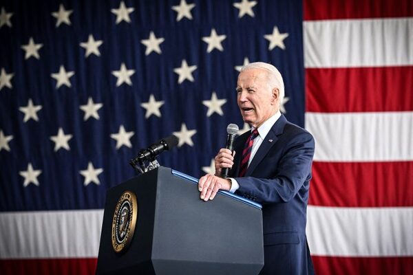 Biden dijo que quieren someterlo a juicio político para "cerrar" el gobierno
