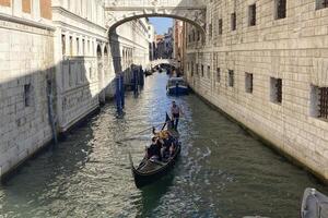 Venecia aprobó polémico “peaje turístico” para acceder a la ciudad | 1000 Noticias