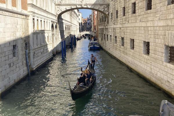 Venecia aprobó polémico “peaje turístico” para acceder a la ciudad | 1000 Noticias