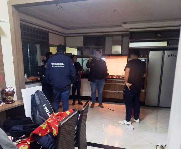 Durante asalto domiciliario, roban USD 1.500 y celulares - La Clave