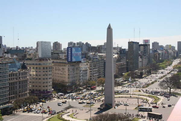 Argentina registra inflación mensual récord en décadas | Radio Regional 660 AM