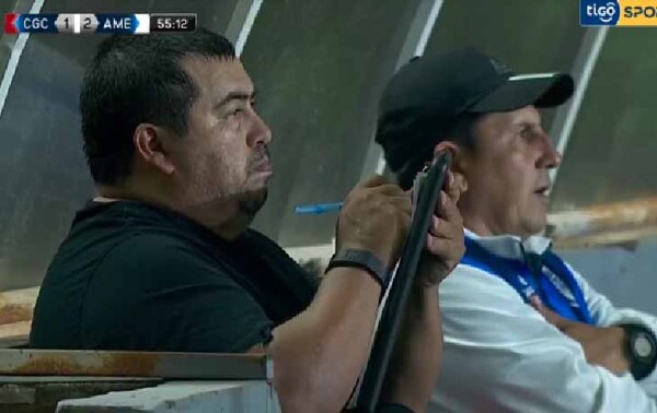 Humberto García habló de su peculiar cuadernito y de la Albirroja – Prensa 5