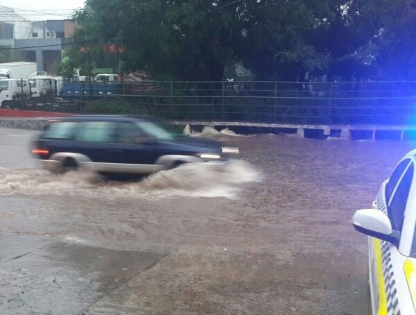 Nenecho busca duplicar la cobertura de desagüe pluvial en Asunción · Radio Monumental 1080 AM