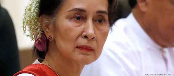 Líder birmana Suu Kyi denuncia privación de atención médica