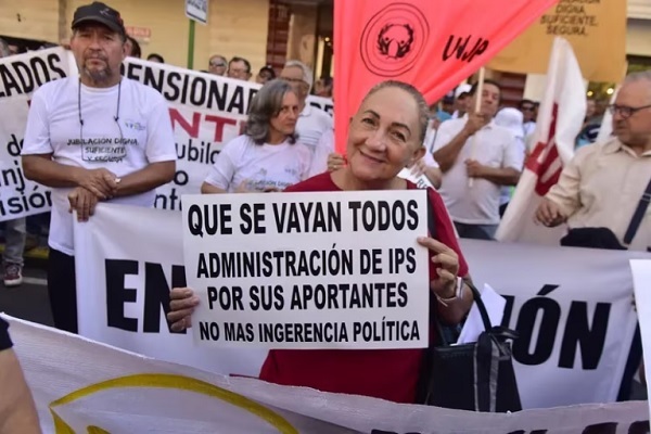 IPS: Jubilados denunciarán a Bataglia y pedirán prisión