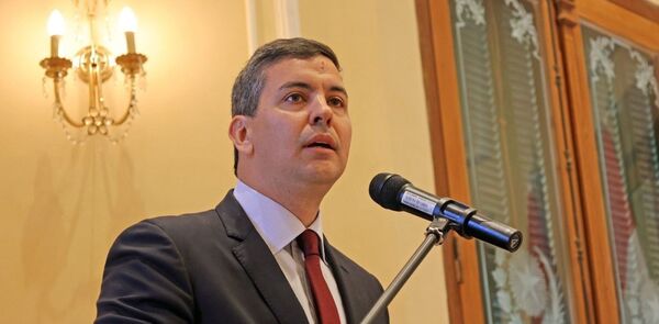 Santiago Pe帽a viajar谩 a Nueva York para participar en asamblea de la ONU - Revista PLUS