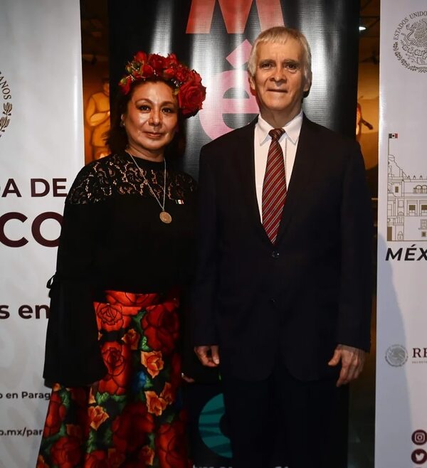 Concierto por el 213 aniversario de independencia de México - Sociales - ABC Color