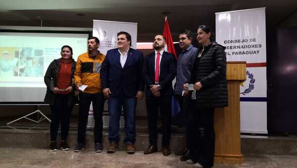 La Sederrec otorg贸 a un total de 27 connacionales repatriados G. 370 millones para fortalecer sus emprendimientos - Revista PLUS