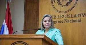 La Nación / Conflicto con Argentina por peaje en hidrovía seguirá mientras Fernández  sea presidente, afirman