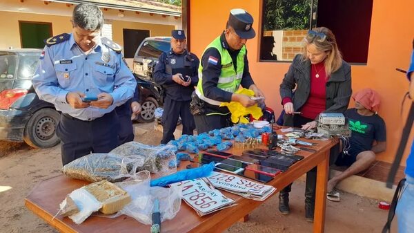 Video: detienen a banda de robacoches de Ñemby - Policiales - ABC Color