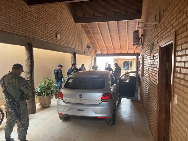 Allanan inmuebles tras los pasos del supuesto autor intelectual de violento asalto | Radio Regional 660 AM