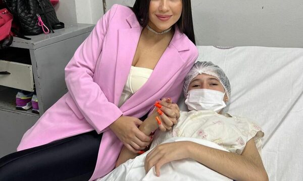¡Operación de Mia fue todo un éxito!