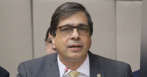 Jubilados piden a la Fiscalía que investigue al expresidente del IPS Vicente Bataglia y a sus exconsejeros
