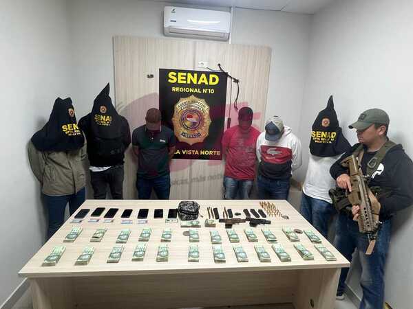 Detienen a 6 hombres con gran cantidad de dinero, armas y droga en Bella Vista Norte.