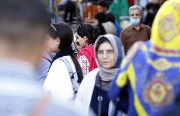 Fuertes medidas de seguridad y tensión en Irán ante aniversario de muerte de Amini - Mundo - ABC Color
