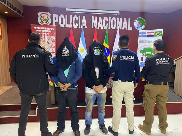 Atrapan en CDE a brasileños buscados en su país por quema del Congreso Nacional - La Clave