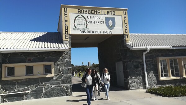 Viaje a las entrañas de la isla de Robben, la cárcel que atormentó a Mandela