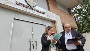 Doctoras Barbies no registraron ninguna especialidad en el Ministerio de Salud - Noticias Paraguay