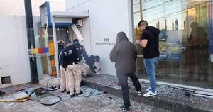 La Nación / Entintado de billetes frustró otro intento de robo de un cajero automático