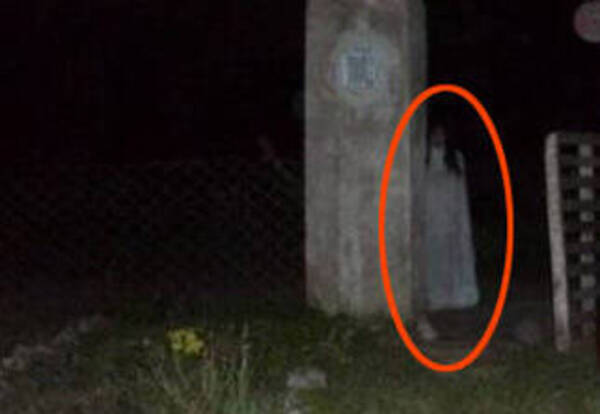 Por culpa de un fantasma de una niña, toda una comunidad empieza a pasar hambre