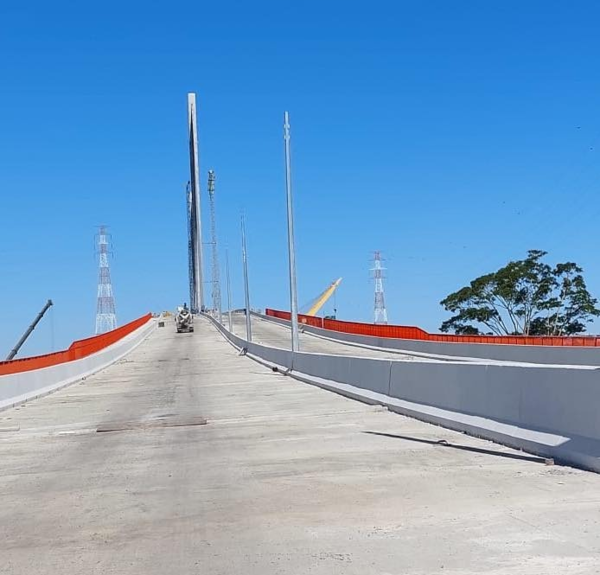 Puente Héroes del Chaco: actualmente se instalan los separadores de calzada - .::Agencia IP::.