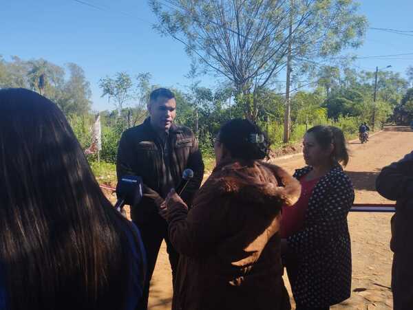 Municipio de Villarrica inauguró una construcción de empedrado.