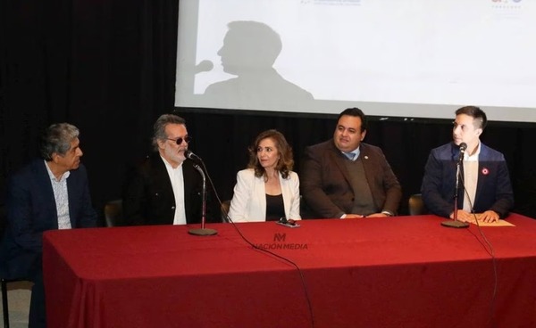 Diario HOY | Asunción de mis amores: Emilio García y La Retroband rinden homenaje a la madre de ciudades