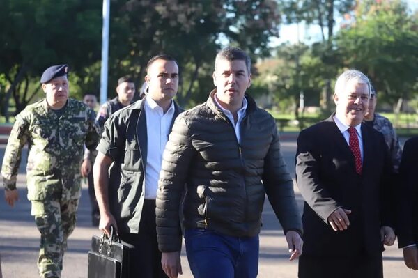 Santiago Peña prometió en San Pedro que diferencias políticas con D’ecclesiis no afectarán a los más necesitados - Política - ABC Color