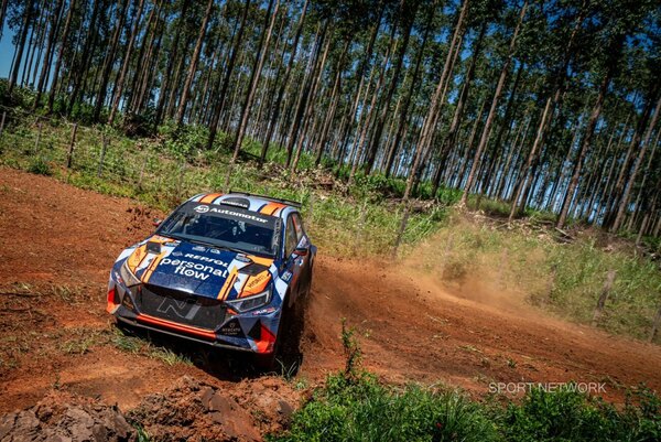 Versus / Zaldívar marca el ritmo en el Shakedown en Guairá